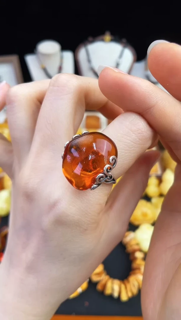 未镶嵌琥珀珠宝奇石柒月