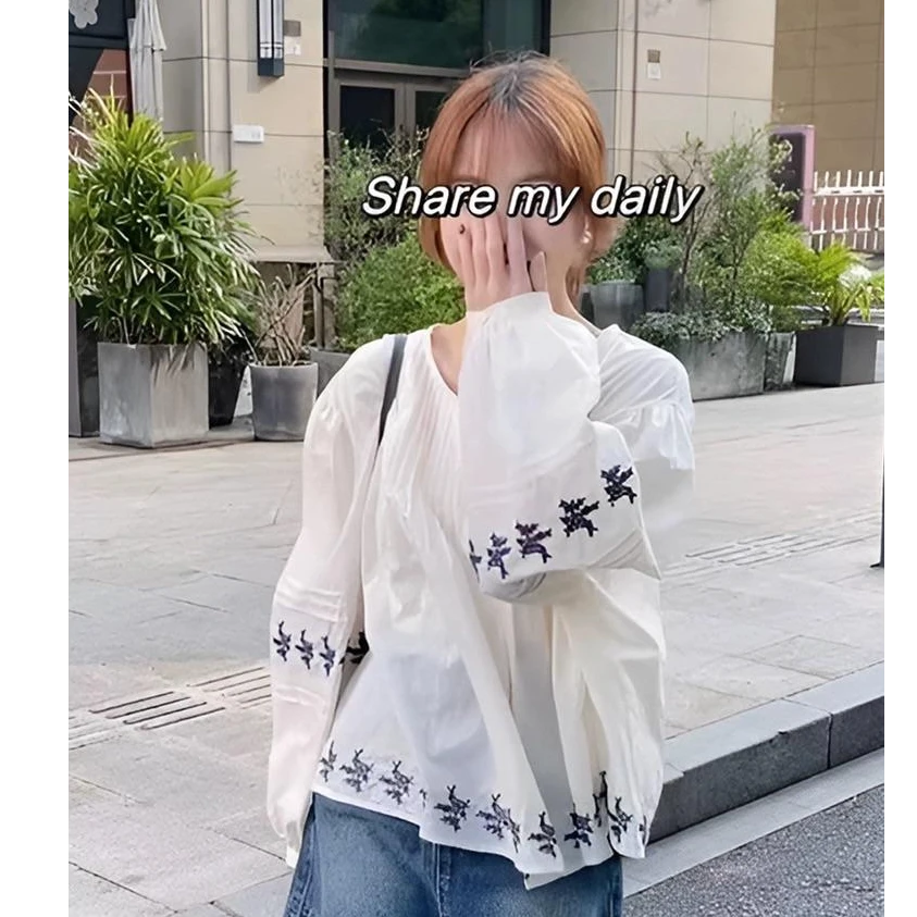 洋气百搭花朵宽松轻薄外套刺绣衬衫长袖拼接圆领不起球休闲