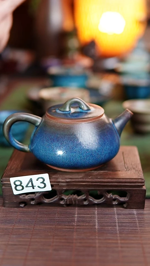 843 钧瓷 石瓢壶