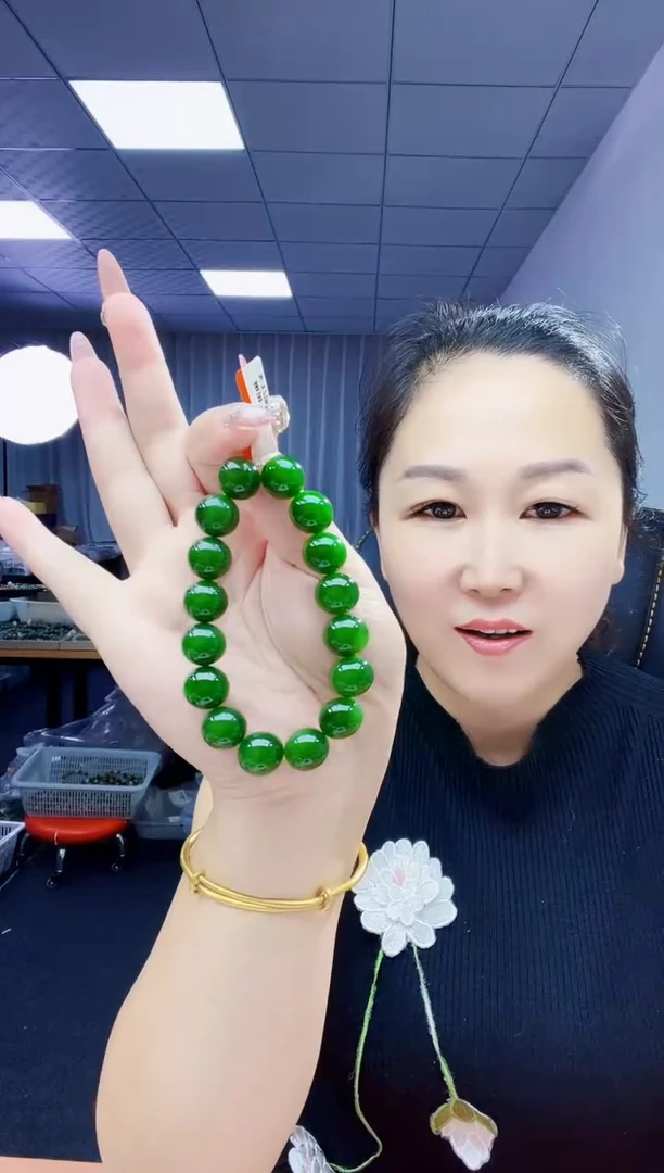 未镶嵌手串和田玉纯天然和田玉俄7碧红皮辣阳绿12+