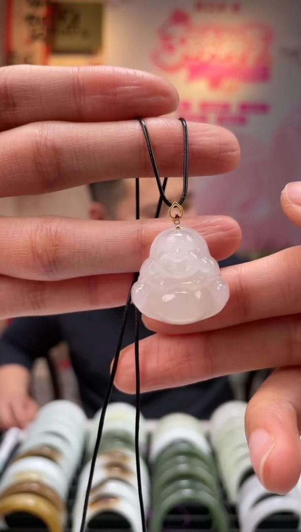 【闪购商品】和田玉颈饰18K金镶嵌白猫佛公挂件一件