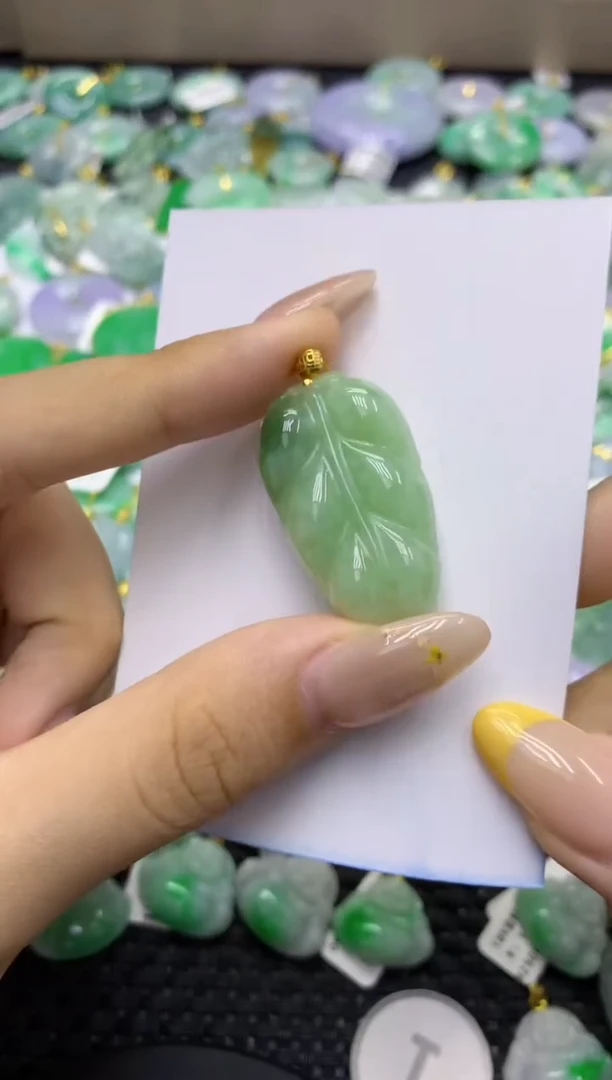 颈饰未镶嵌翡翠天然缅甸翡翠A货