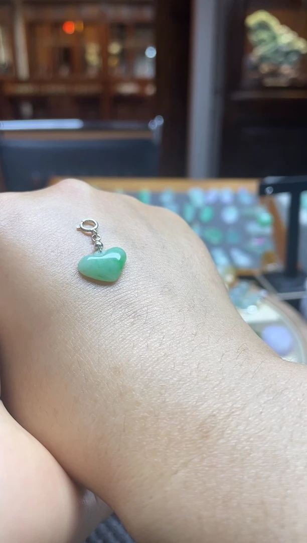 【闪购商品】翡翠颈饰银S925镶嵌爱心