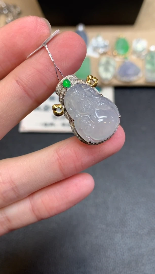 【闪购商品】翡翠颈饰18K金镶嵌财神爷【无服务费】