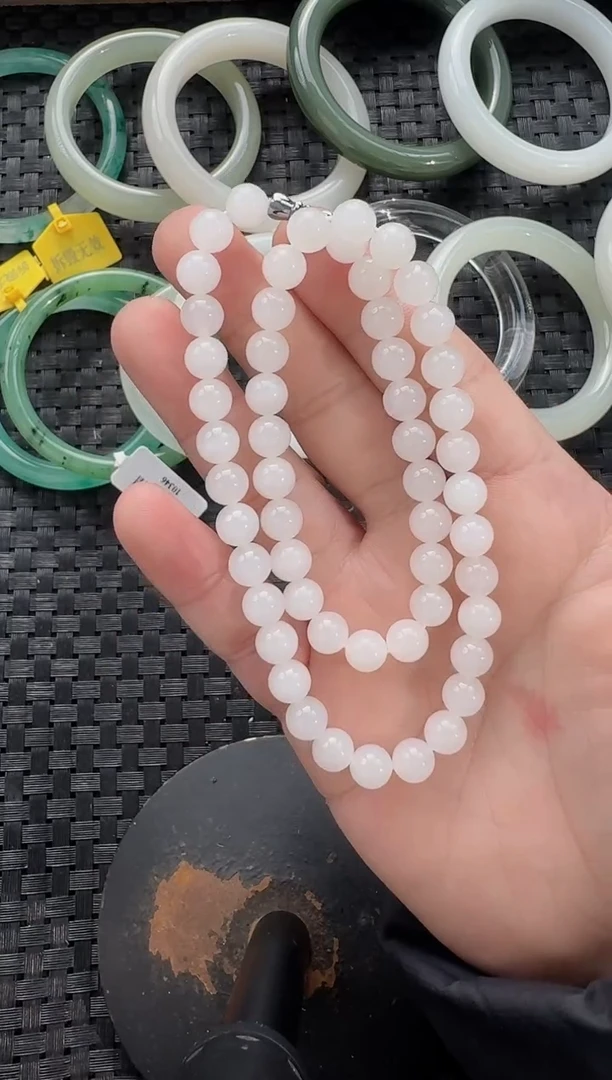 颈饰未镶嵌和田玉8mm女神链