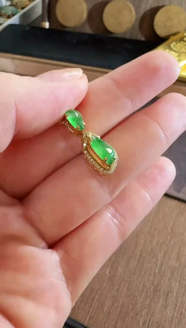 翡翠18K金镶嵌吊坠(不含链)吊坠