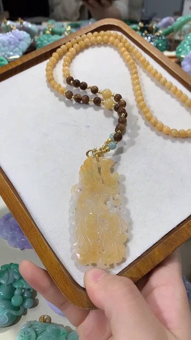 颈饰未镶嵌翡翠吊坠