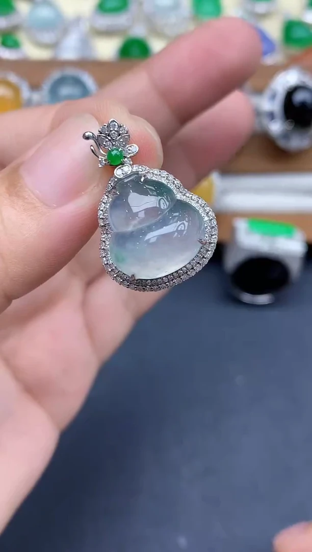 颈饰18K金镶嵌翡翠454-中国好珍宝