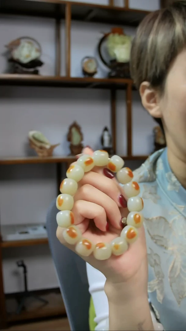 未镶嵌手串和田玉老型珠  卡14