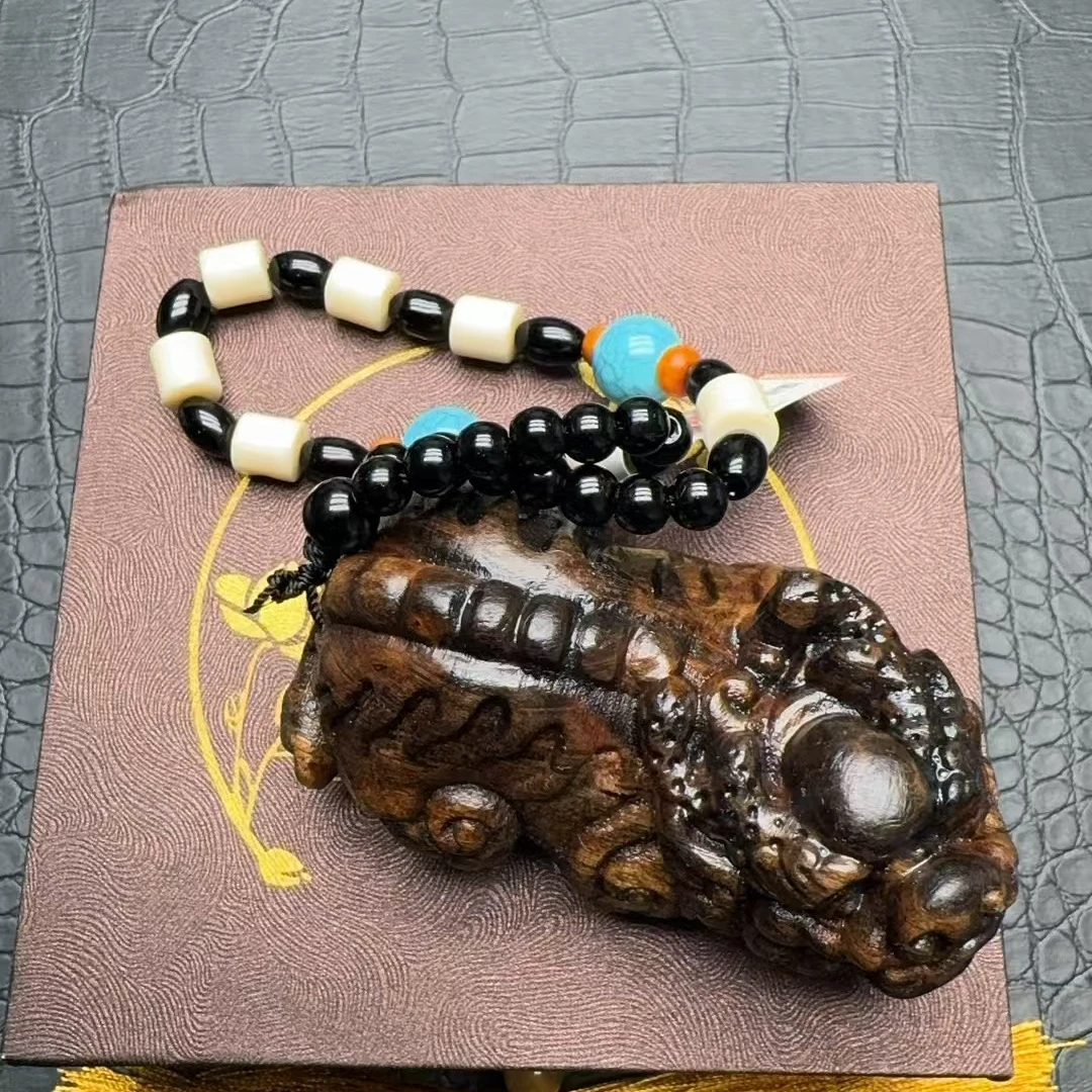 s224五路财貔貅手把件1