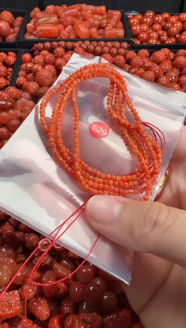 颈饰未镶嵌南红玛瑙1