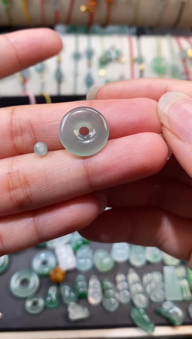 翡翠散珠A**姐平安扣裸石