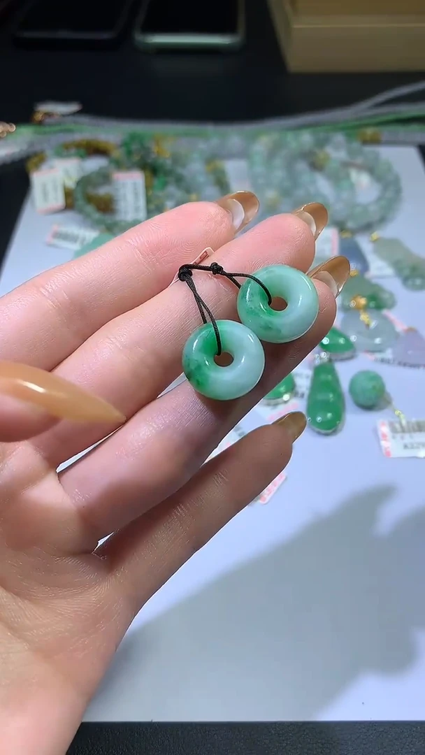 颈饰未镶嵌翡翠ZX018820