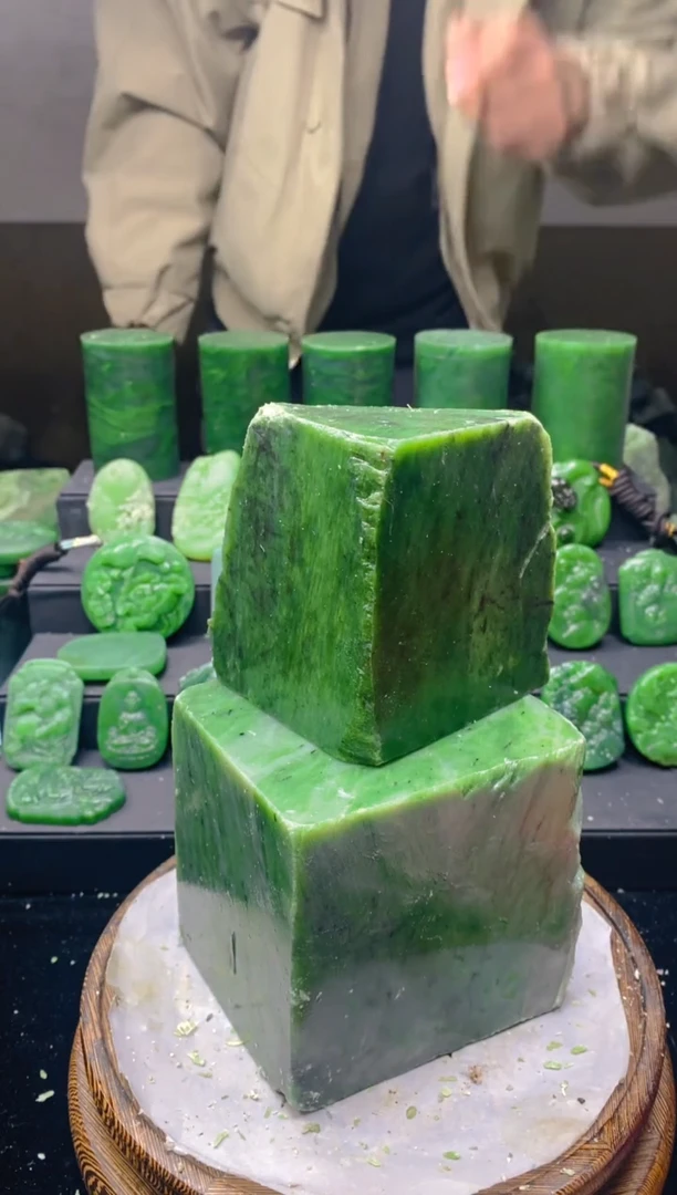 未镶嵌和田玉珠宝半成品1