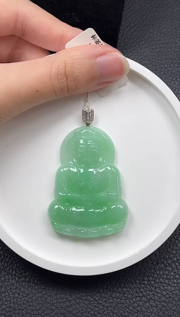 翡翠18K金镶嵌颈饰YM1090-8观音