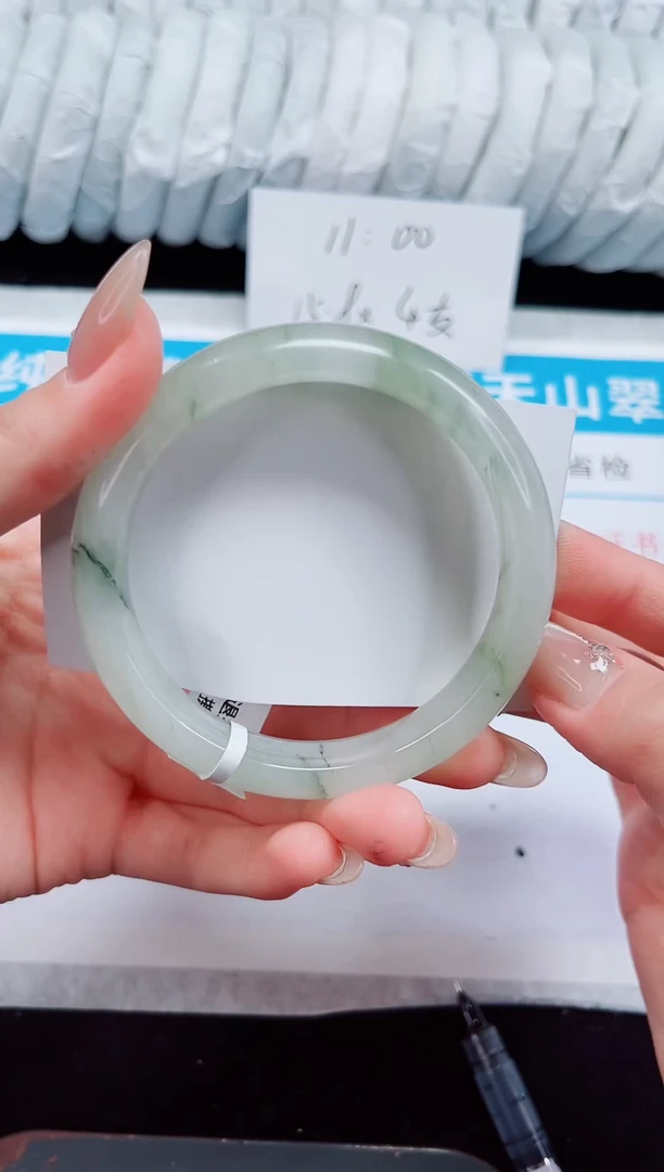 未镶嵌手镯石英质玉80-59/60