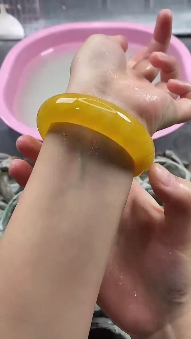 石英质玉手镯未镶嵌5