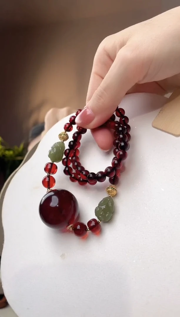 裸石琥珀未镶嵌28+10+7  血珀项链设计款