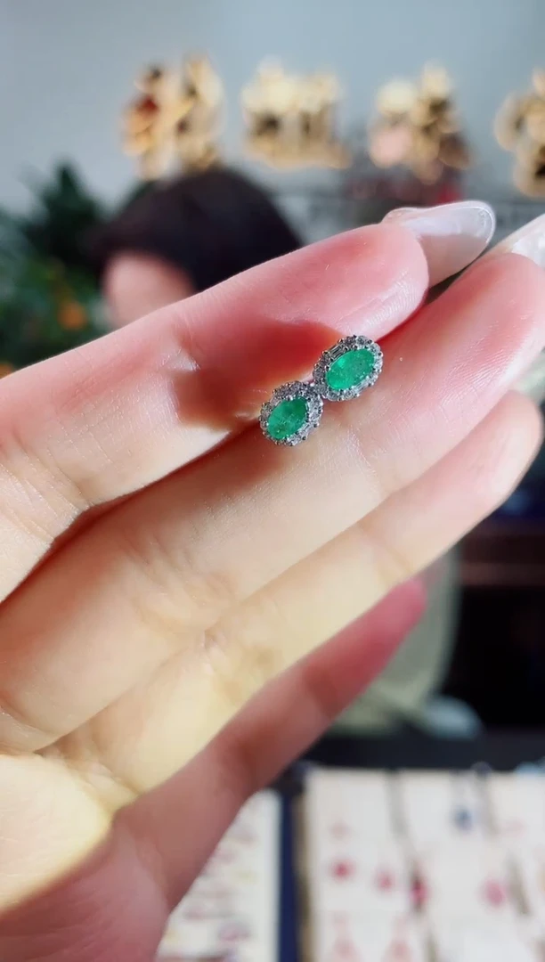 【闪购商品】祖母绿耳饰银S925镶嵌耳饰