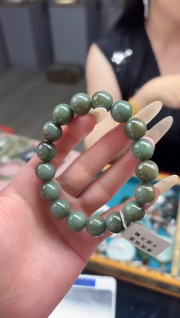 手串未镶嵌和田玉董小姐推荐 多样性发货 拍一发一byfqt12