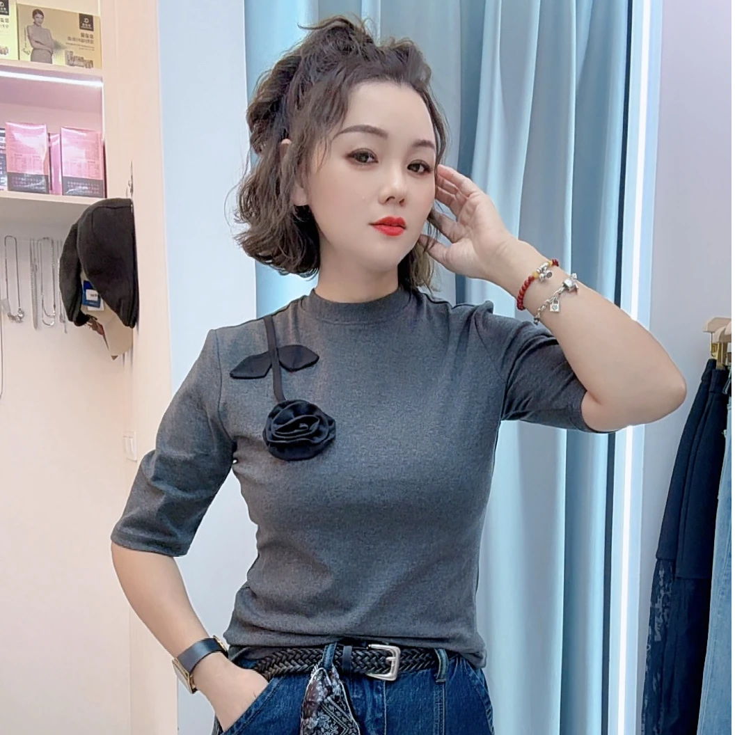 2025秋款设计感打底衫网红T恤中袖圆领拼接植物花卉吸汗百搭显瘦