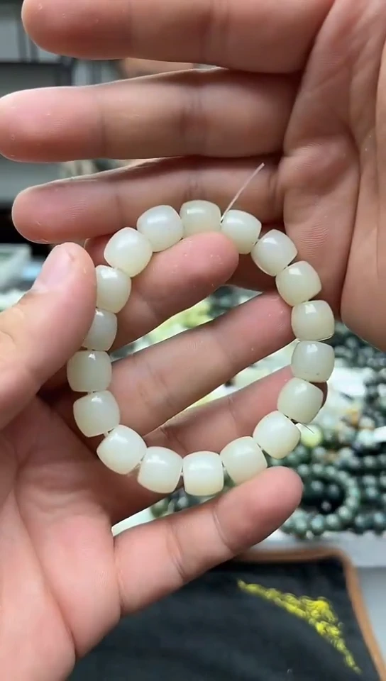 手串未镶嵌和田玉新疆点墨青花12