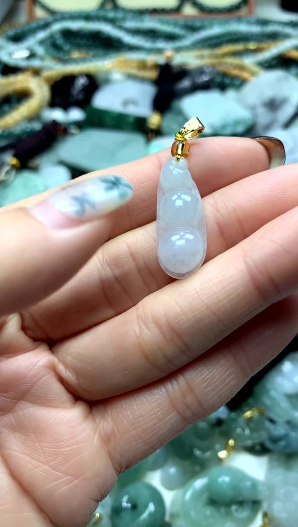 颈饰未镶嵌翡翠1