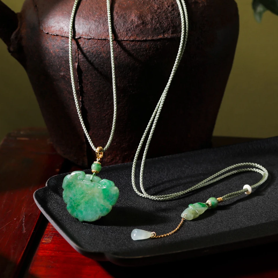 【意婵】天然高品缅A老翡翠如意锁项链18K金-911510