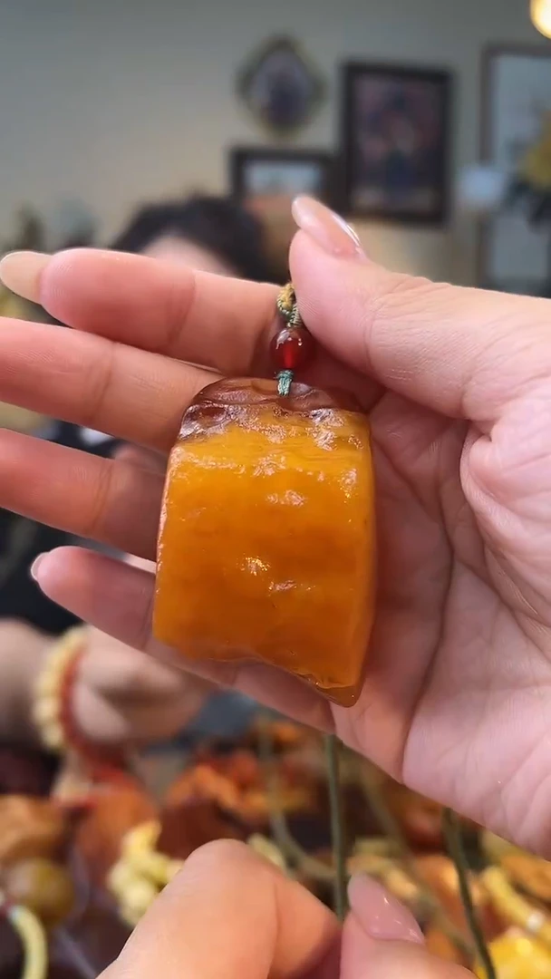 琥珀颈饰未镶嵌吊坠