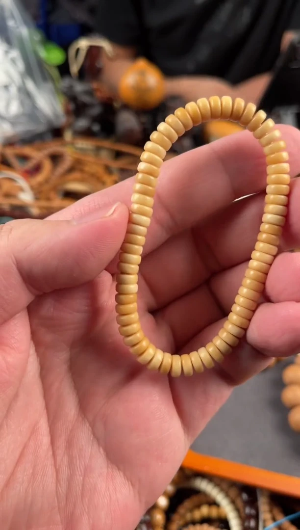 白玉菩提吊坠王胖子文玩工作室龙脊7*3左右药片