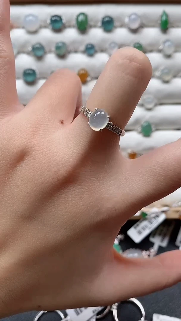 【闪购商品】翡翠戒指银S925镶嵌一物一证一礼盒