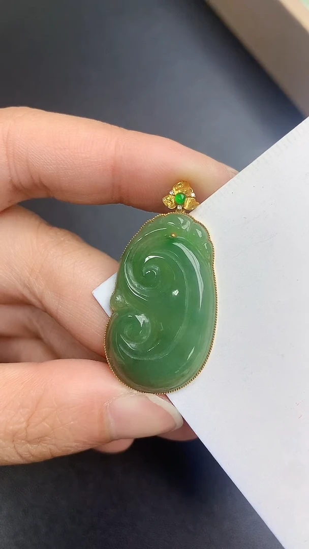 颈饰18K金镶嵌翡翠天然缅甸A货百元以上9元证书费自理