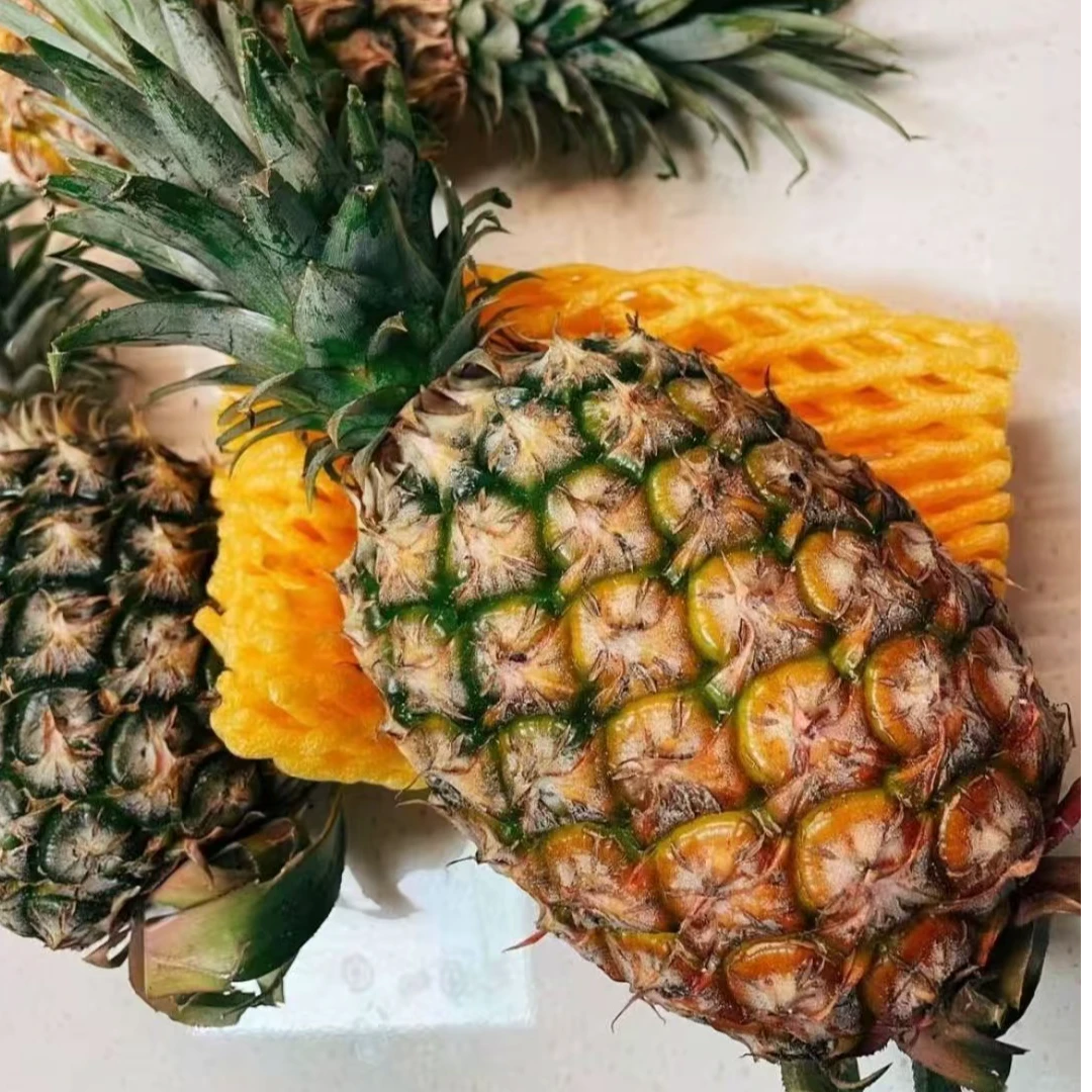 招牌凤梨1个（可备注削皮）22元