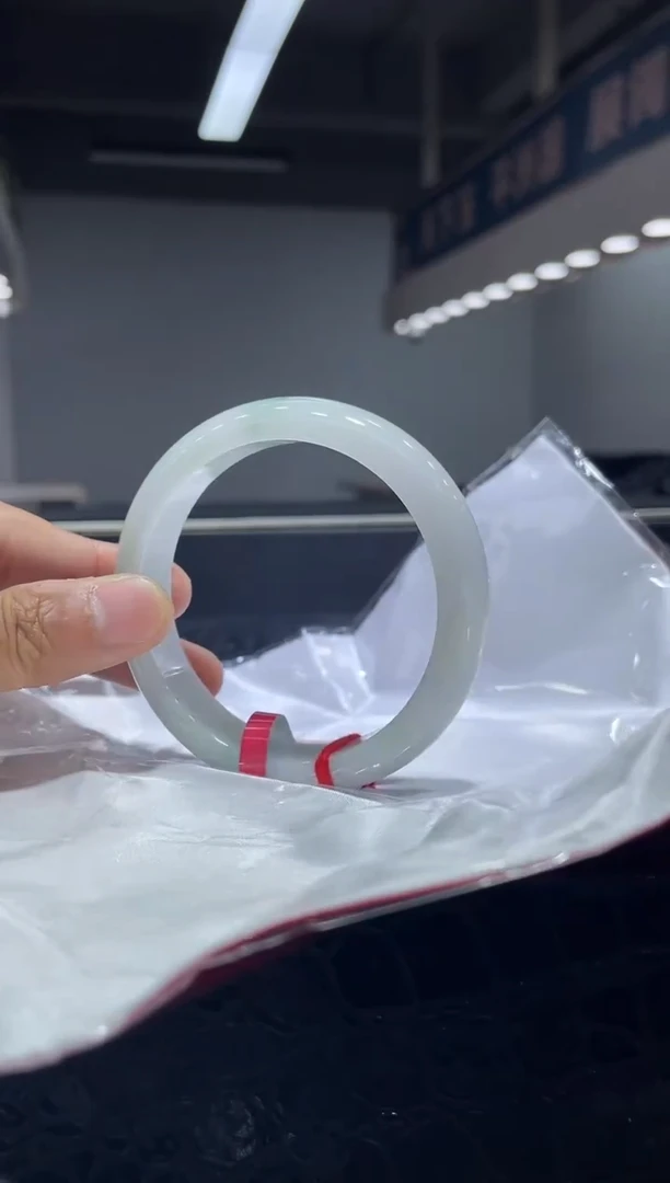 未镶嵌手镯翡翠3