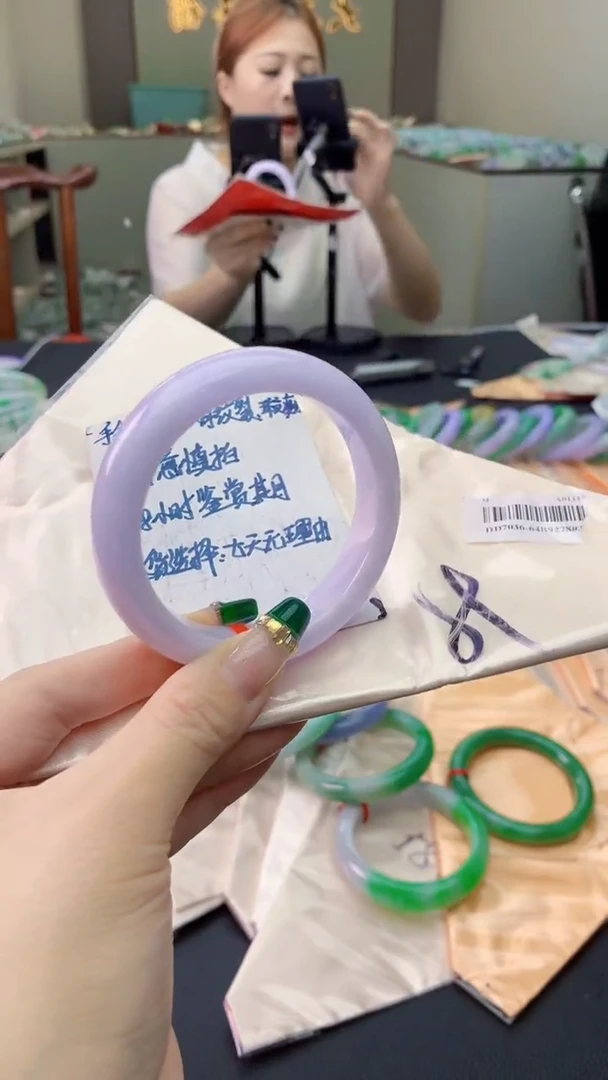 翡翠手镯未镶嵌0063243352