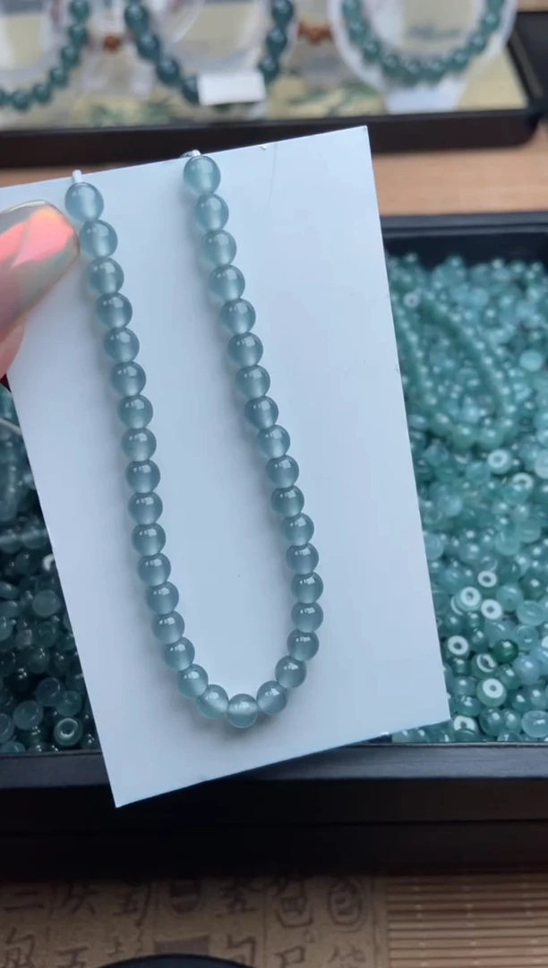 【闪购商品】翡翠手链未镶嵌多样性发货37颗卡5