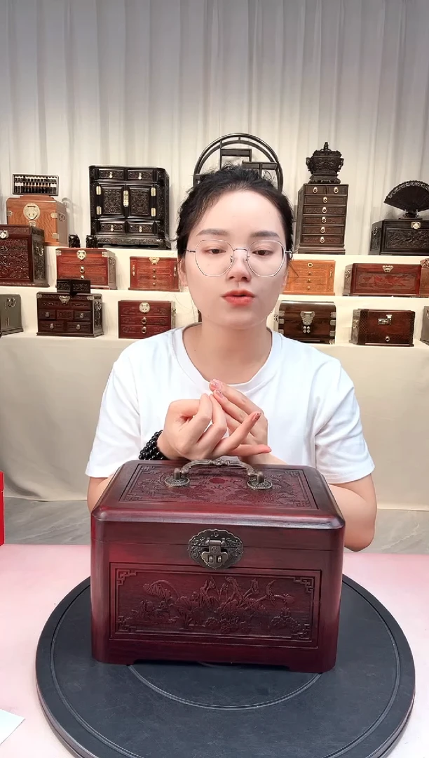 紫檀木类成套家具龙凤呈祥手提