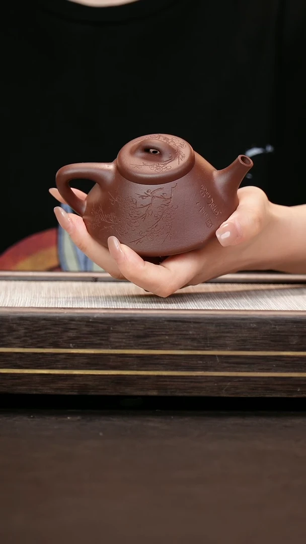茶壶紫砂原矿紫泥   子冶 刻绘梅花