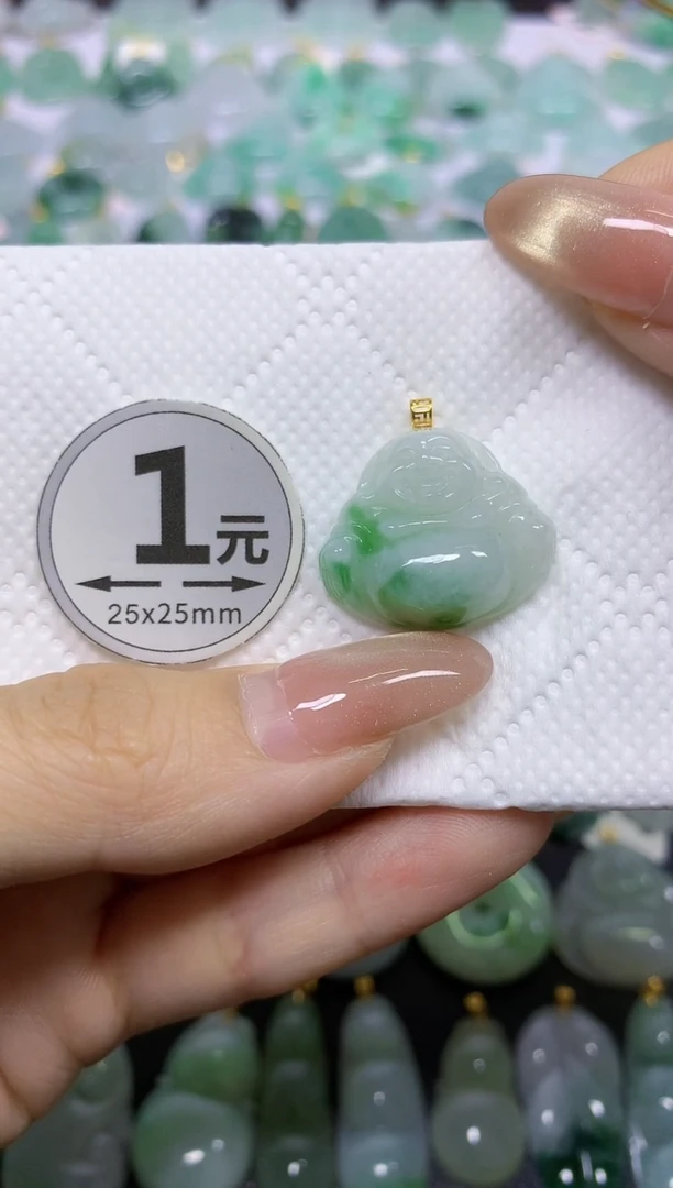 颈饰18K金镶嵌翡翠天然翡翠A货