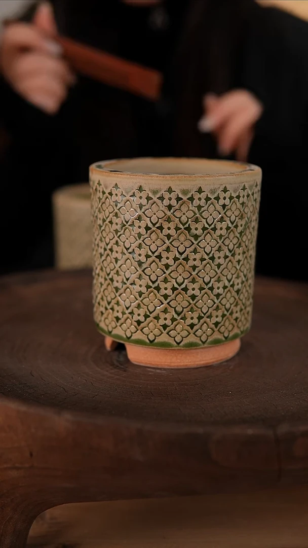 【闪购商品】红陶1-18-131默认有瑕口7.5