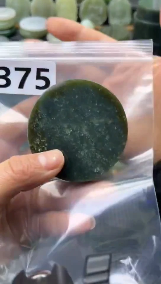 未镶嵌和田玉珠宝半成品镯芯