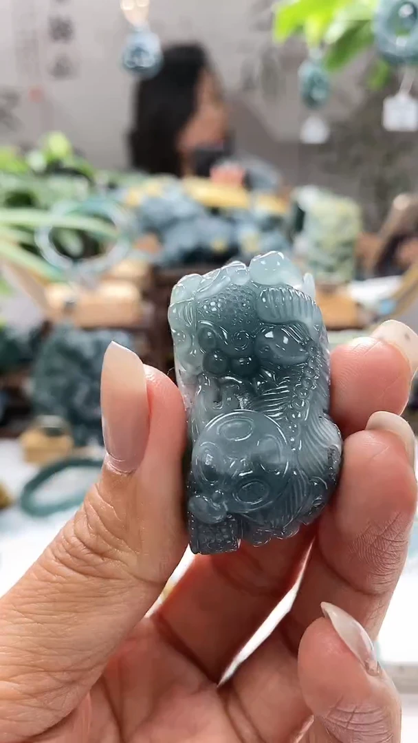 翡翠未镶嵌颈饰翡翠貔貅