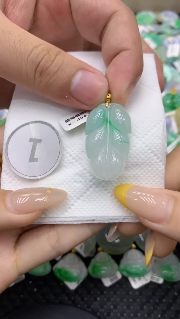 颈饰未镶嵌翡翠天然缅甸翡翠A货