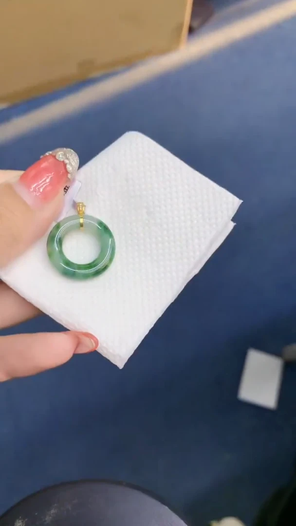 颈饰18K金镶嵌翡翠1