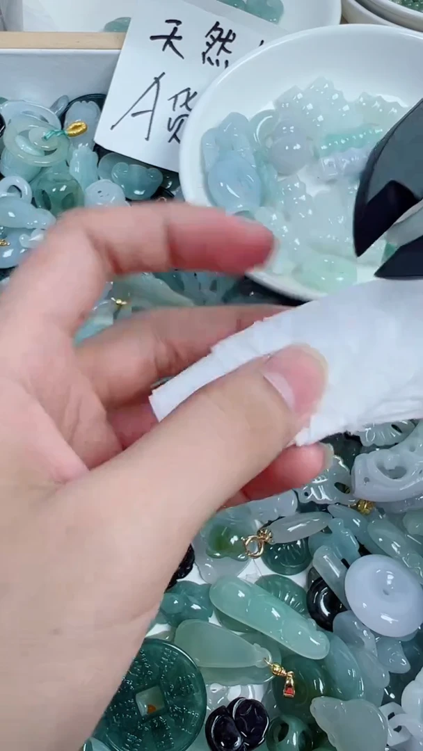 散珠翡翠632号链接，A货翡翠
