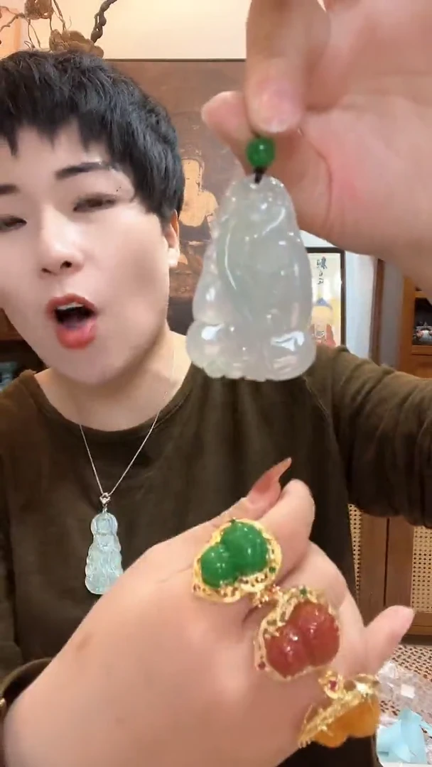 吊坠(赠链)未镶嵌翡翠653