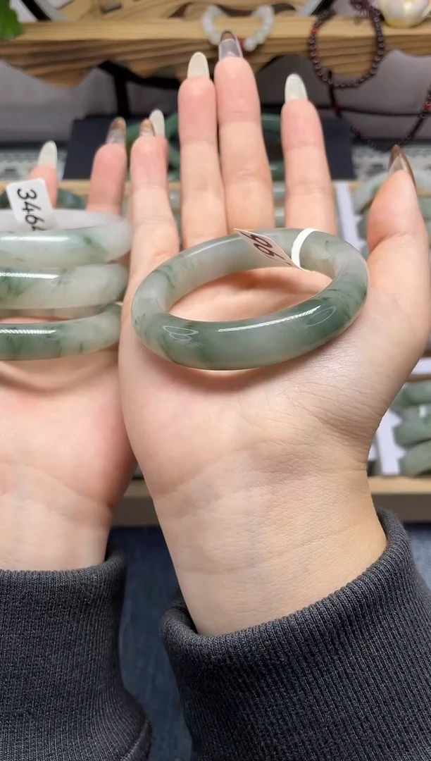 未镶嵌手镯石英质玉967