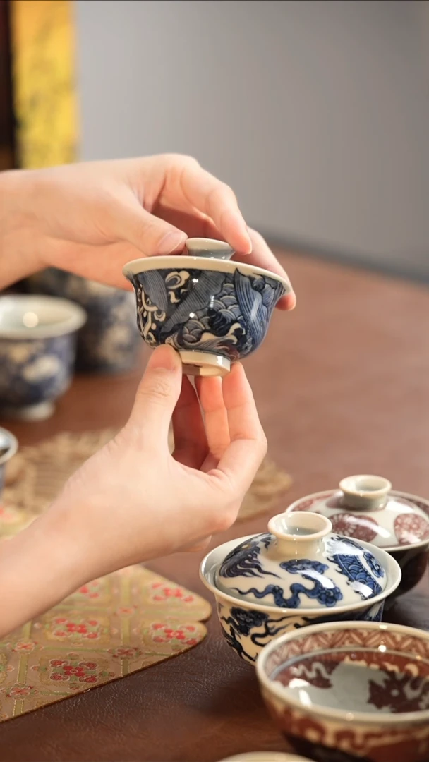 杯搏泥幻化青花搏泥幻化青花