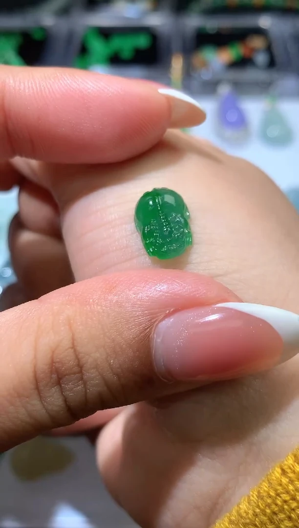 未镶嵌定制翡翠毛货