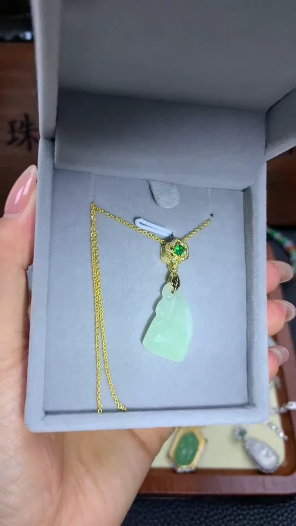 【闪购商品】翡翠颈饰合金吊坠